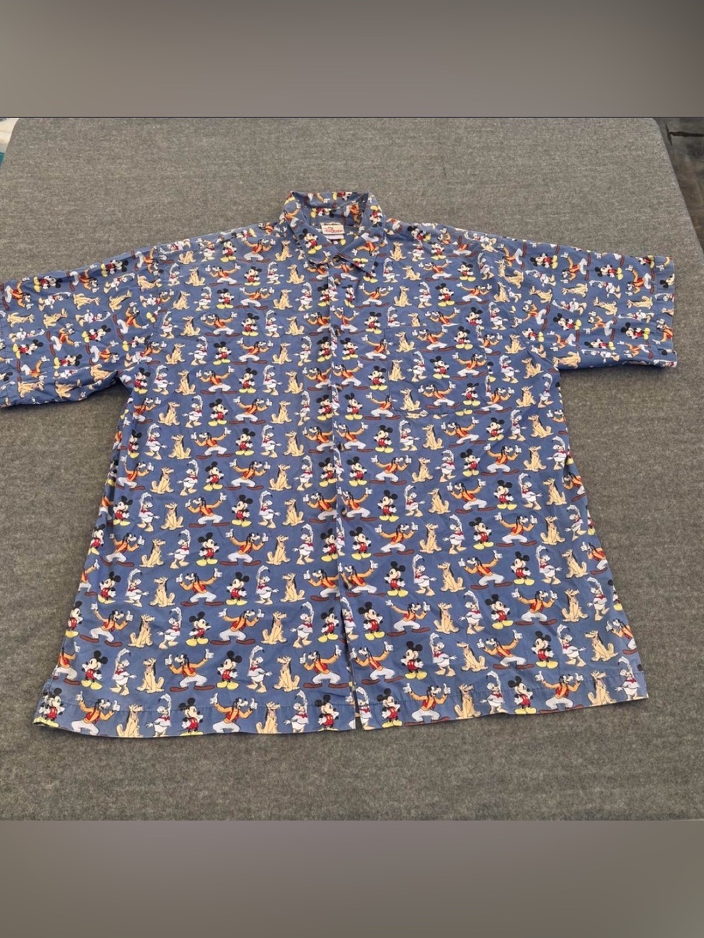 Disney Mickey Mouse and Goofy button up shirt all over print size XL